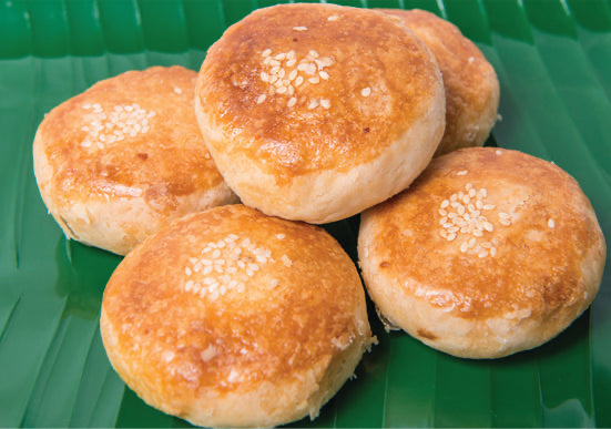 Traditional Tar Sar Piah (Salted) 传统豆沙饼 (咸）